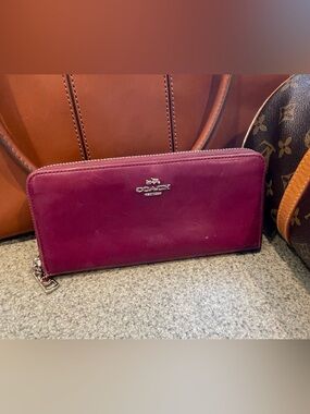 Vintage COACH Leather Zip-Around Long Wallet Rare Oxblood Fantastic Fall color!